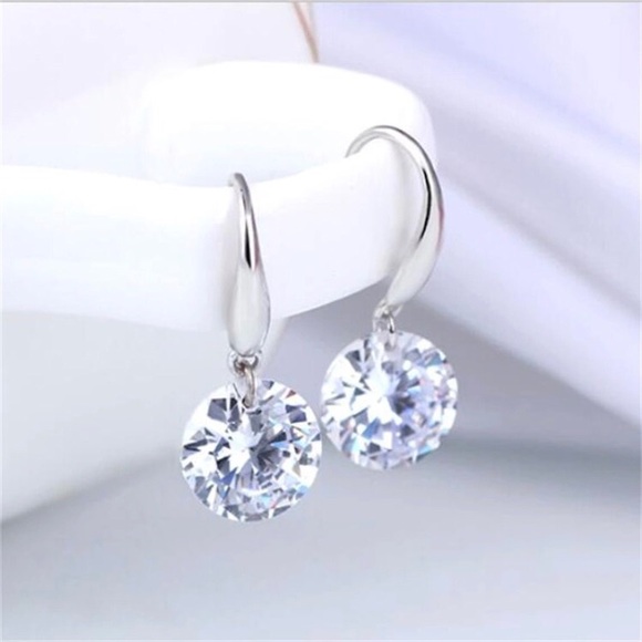 NEW!💙💎BEAUTIFUL! DROP CZ EARRINGS!💎💙BLING! NWT - Picture 5 of 8